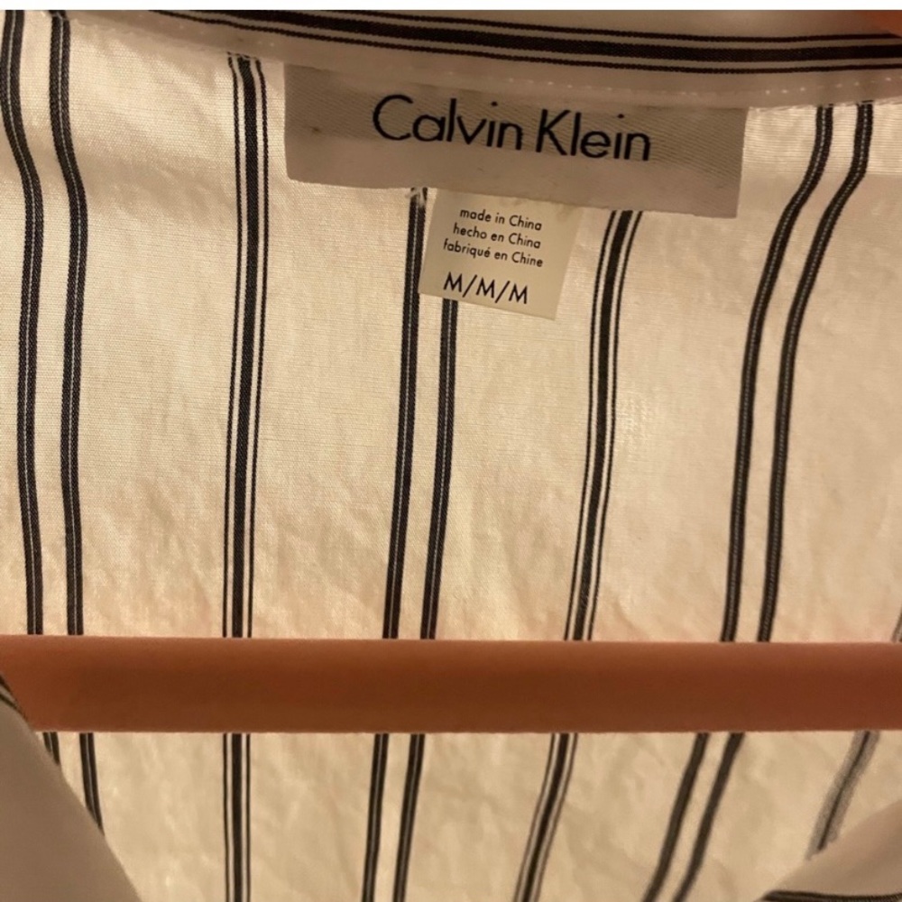 Calvin Klein blouse - Picture 4 of 4